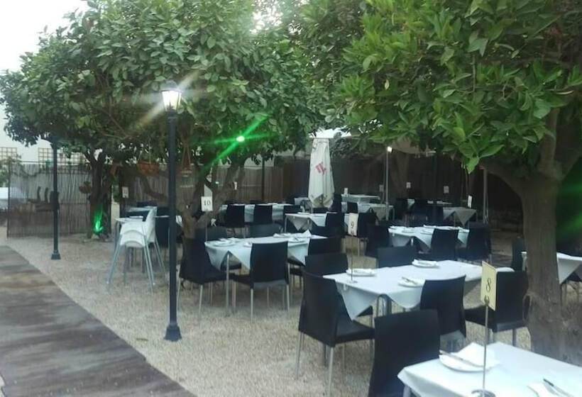 فندق Los Bartolos