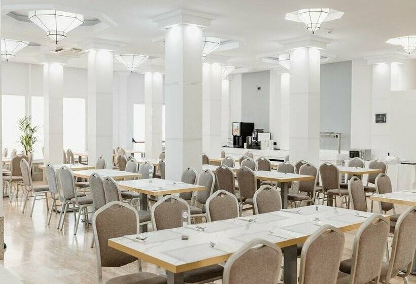 Отель Los Delfines