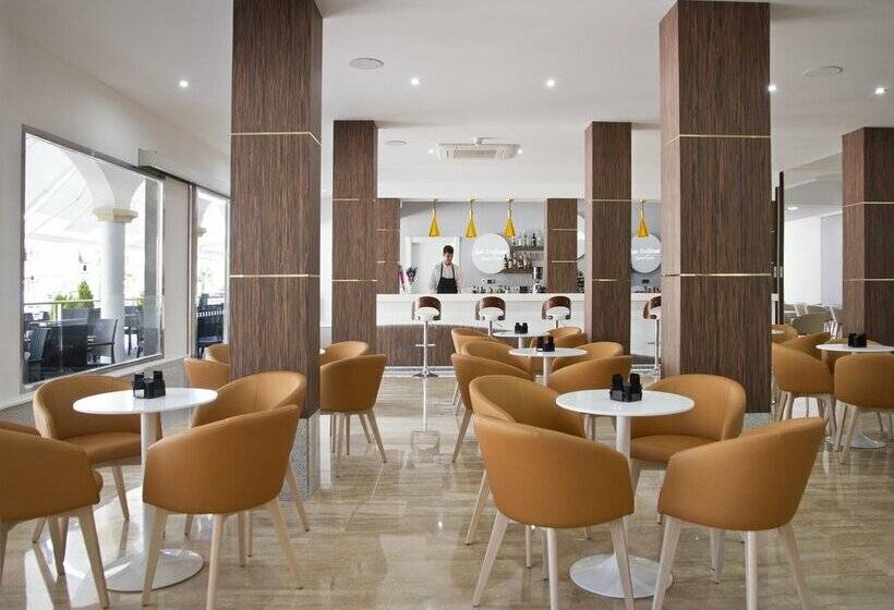 Отель Los Delfines