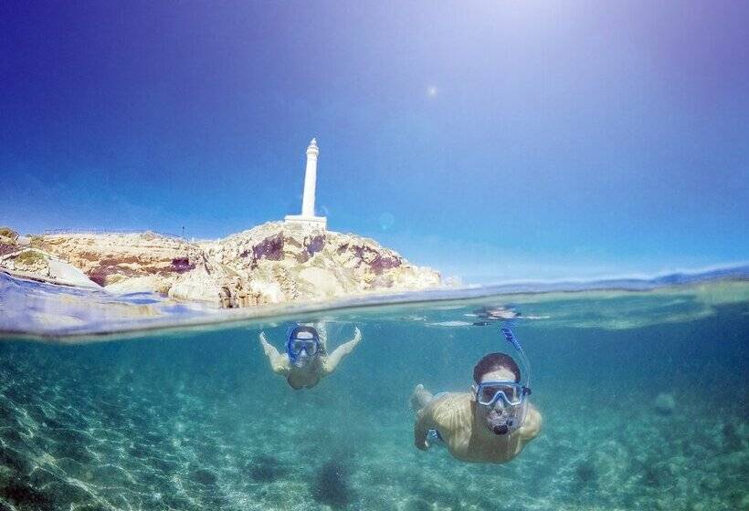 Отель Los Delfines