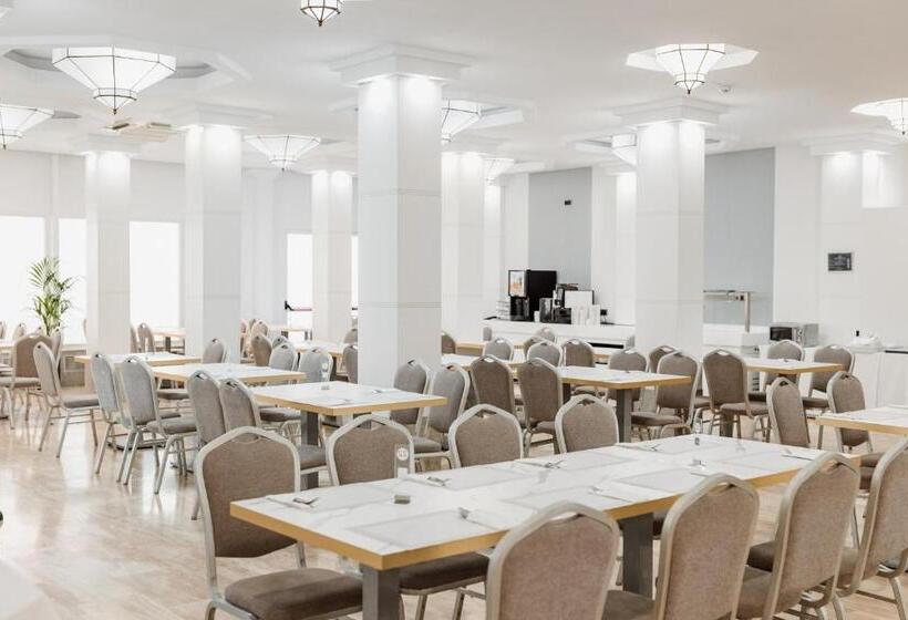 Отель Los Delfines