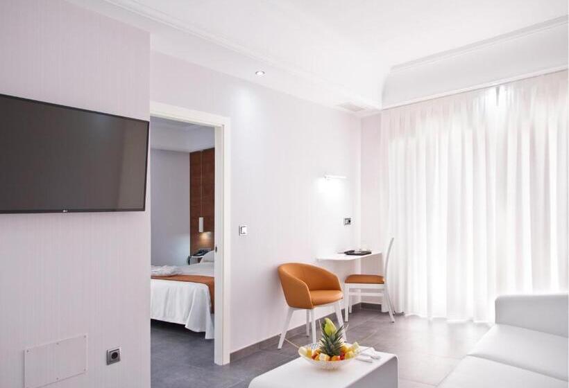 Отель Los Delfines