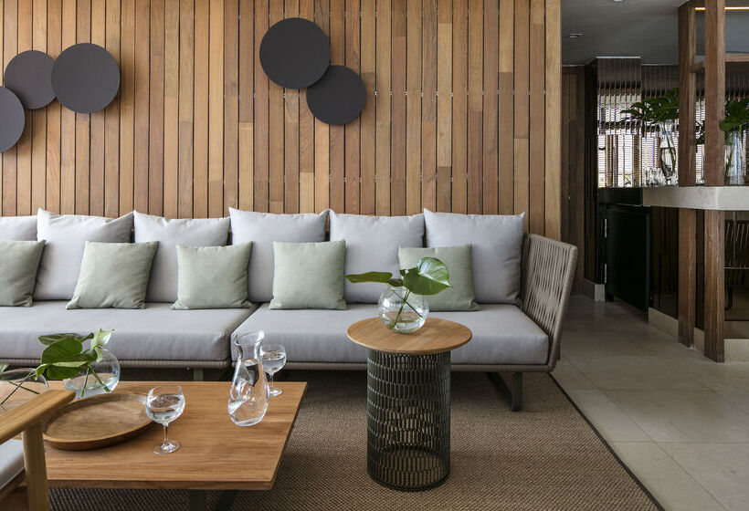 هتل Me Madrid Reina Victoria By Meliá