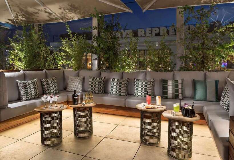 هتل Me Madrid Reina Victoria By Meliá