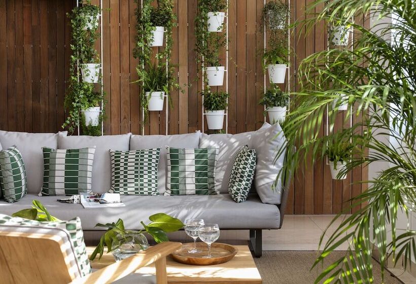 هتل Me Madrid Reina Victoria By Meliá