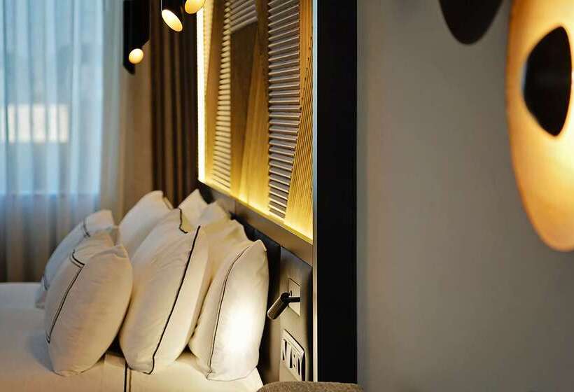 هتل Melia Avenida De America