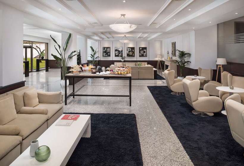 هتل Melia Barajas