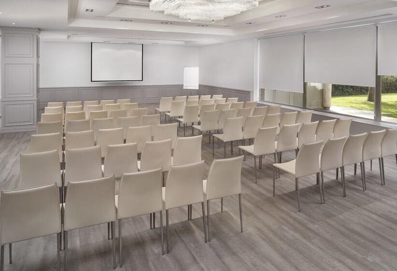 هتل Melia Barajas