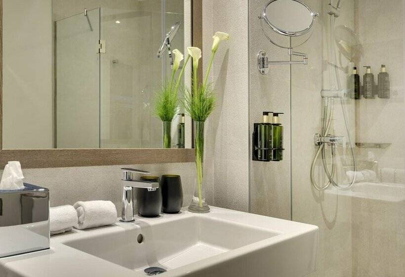 هتل Melia Madrid Serrano