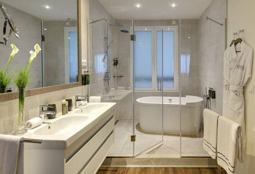 هتل Melia Madrid Serrano
