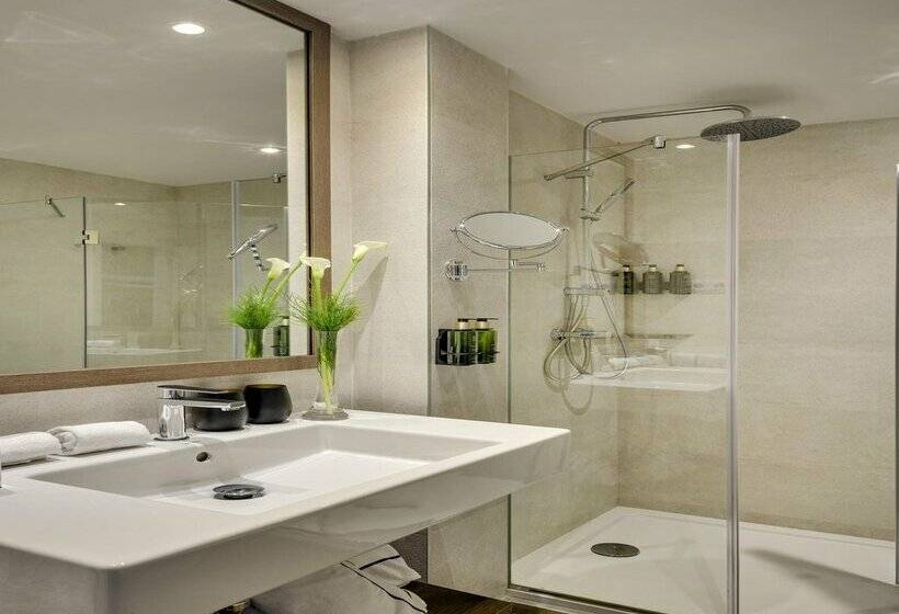 هتل Melia Madrid Serrano