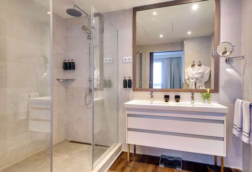 هتل Melia Madrid Serrano