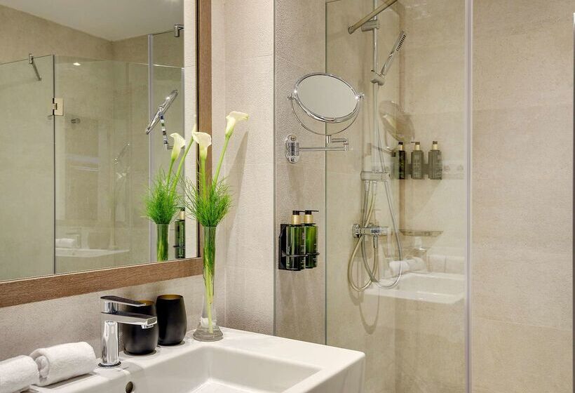 هتل Melia Madrid Serrano