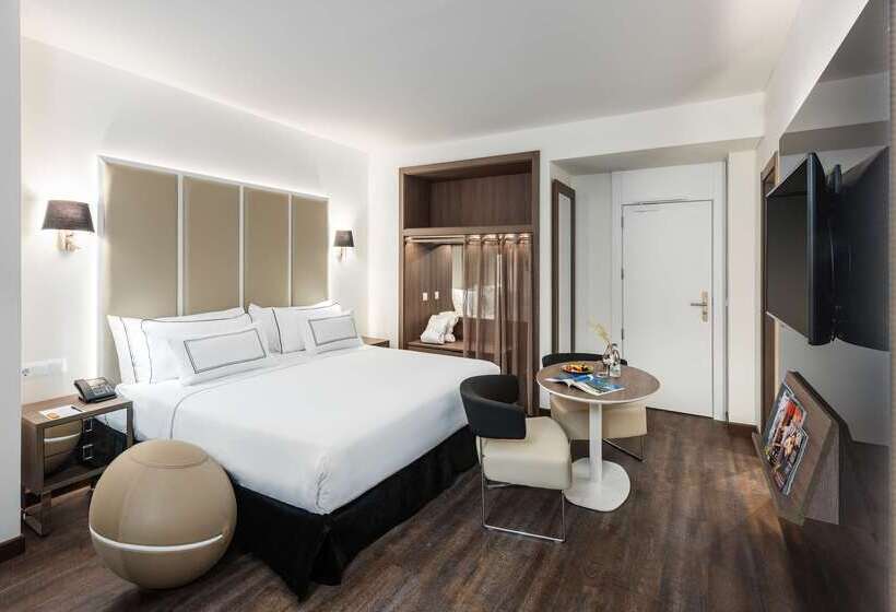 هتل Melia Madrid Serrano