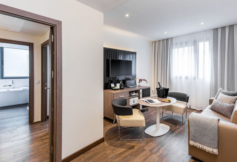 هتل Melia Madrid Serrano