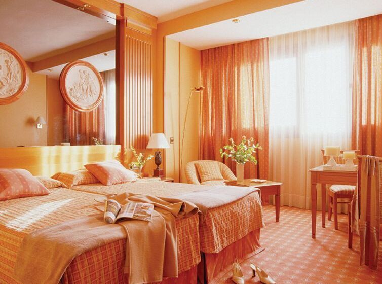 هتل Melia Madrid Serrano