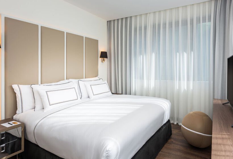 هتل Melia Madrid Serrano