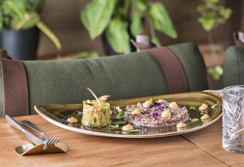 هتل Melia Madrid Serrano