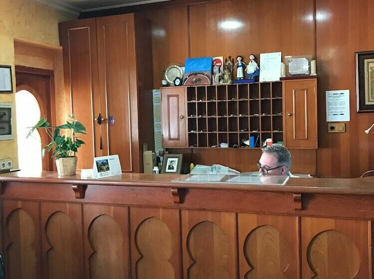 酒店 Mesón Del Moro