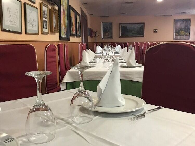 酒店 Mesón Del Moro