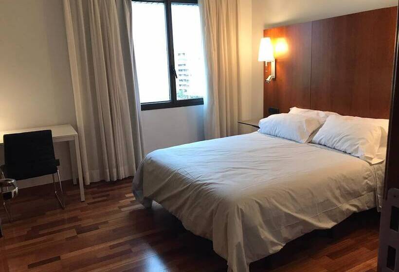 호텔 Micampus Pamplona