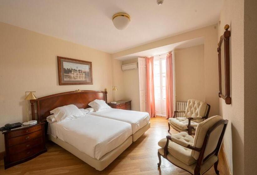 هتل Miranda & Suizo