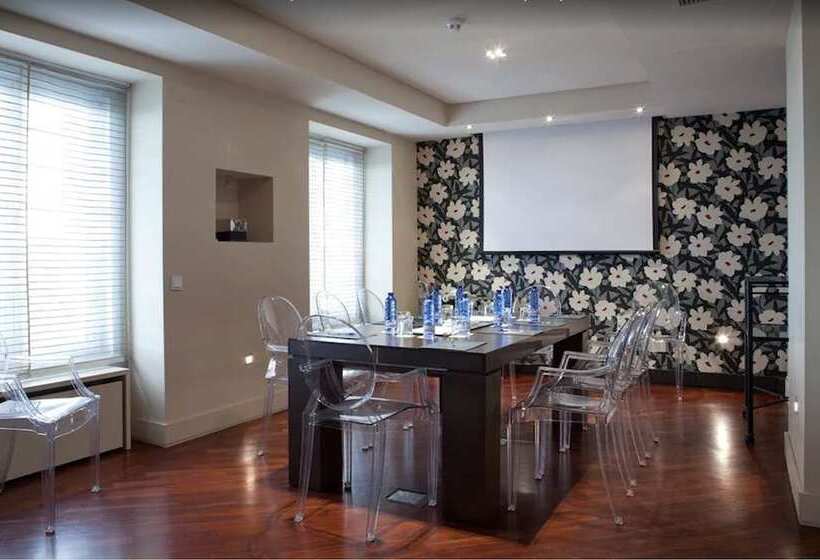 هتل Moderno Puerta Del Sol