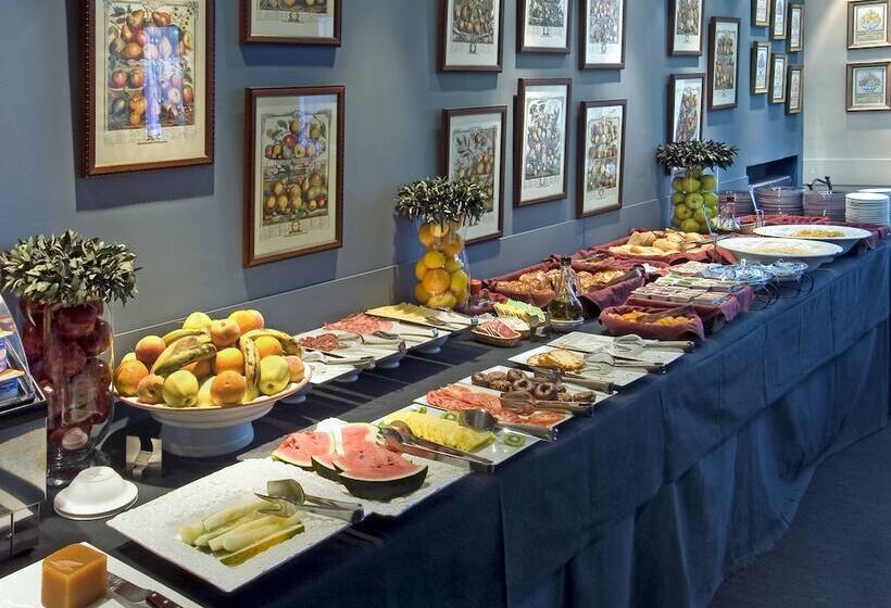 هتل Moderno Puerta Del Sol