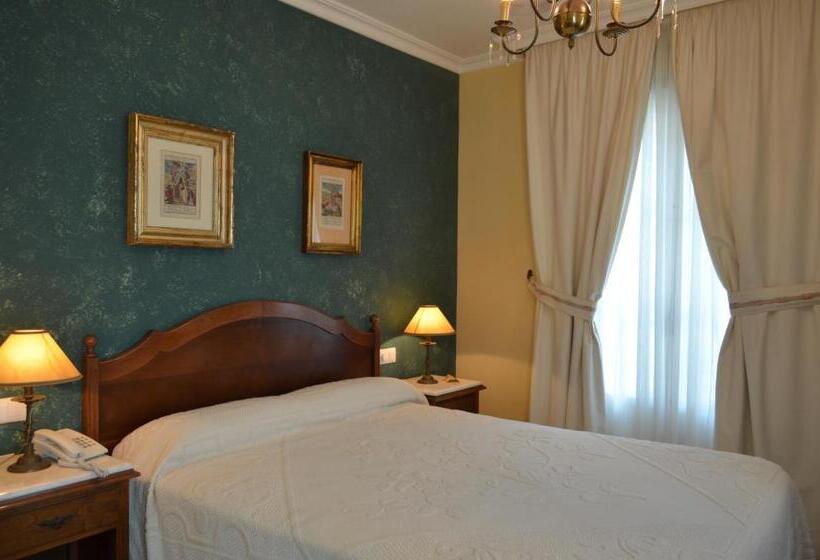 Отель Monumento Convento De San Benito