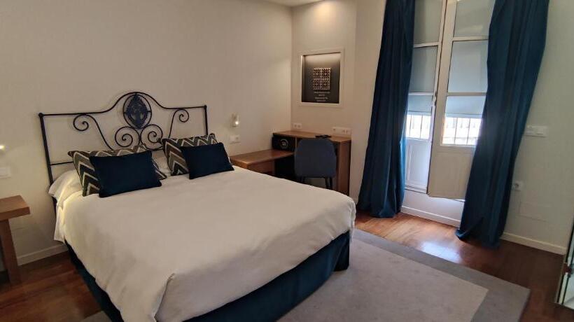 Отель Monumento Convento De San Benito