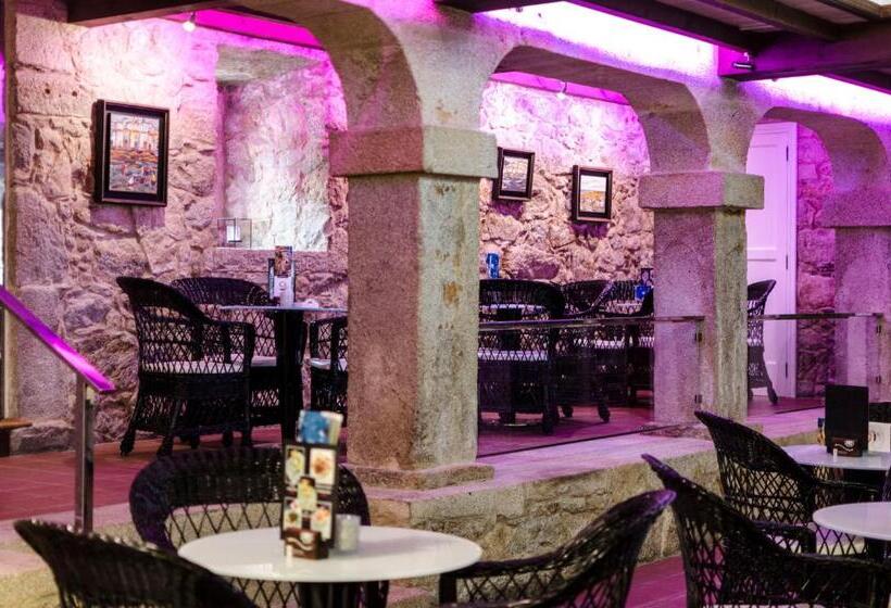 Отель Monumento Convento De San Benito