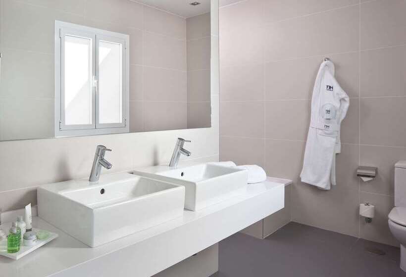 هتل NH Madrid Atocha