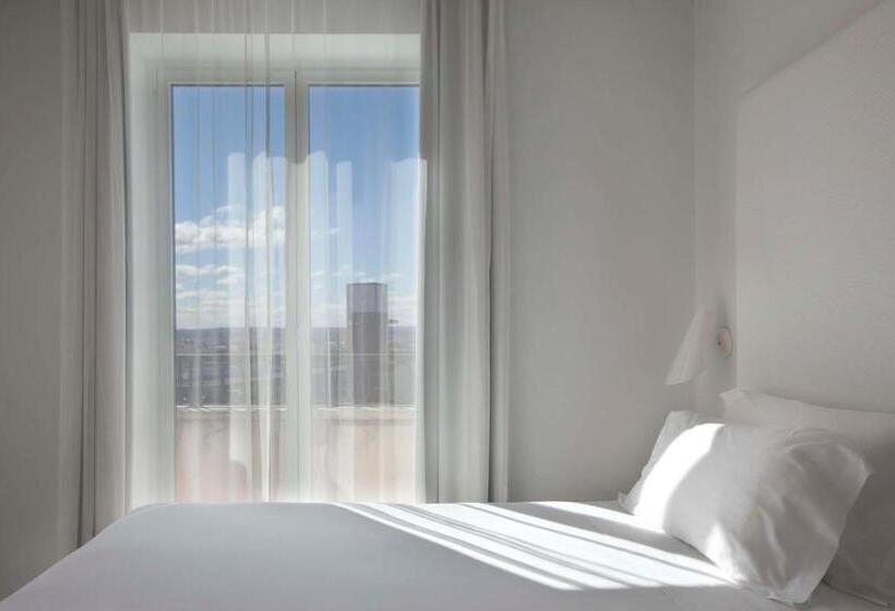 هتل NH Madrid Atocha