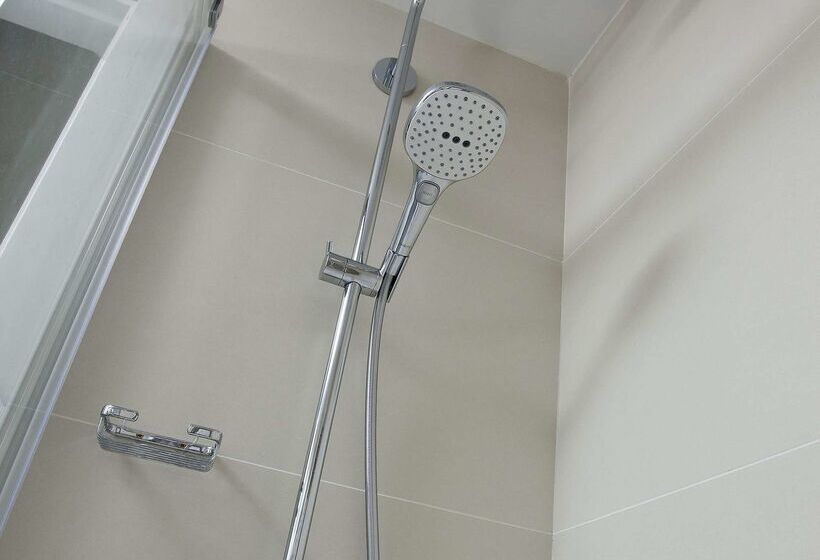 هتل NH Madrid Atocha