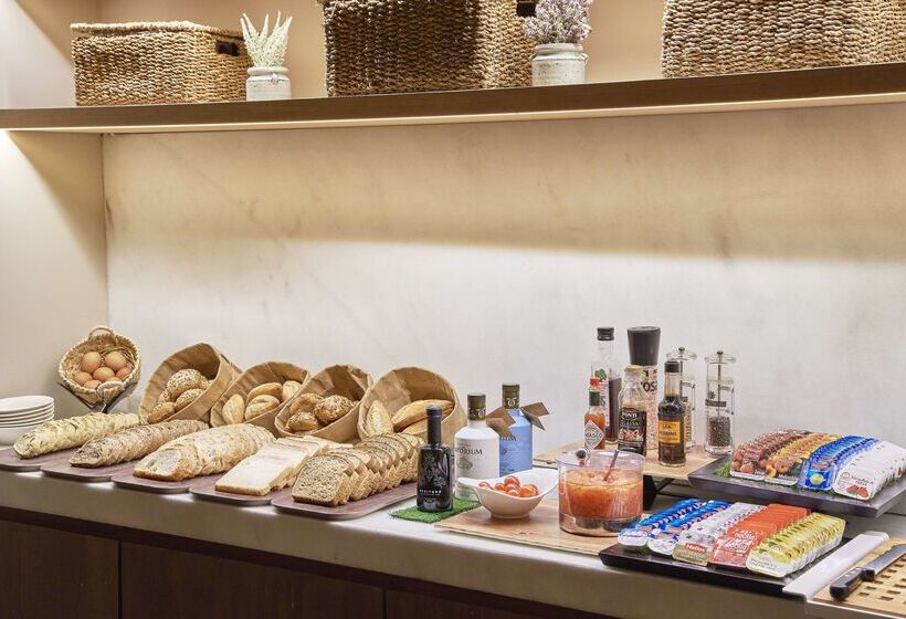 هتل NH Madrid Balboa