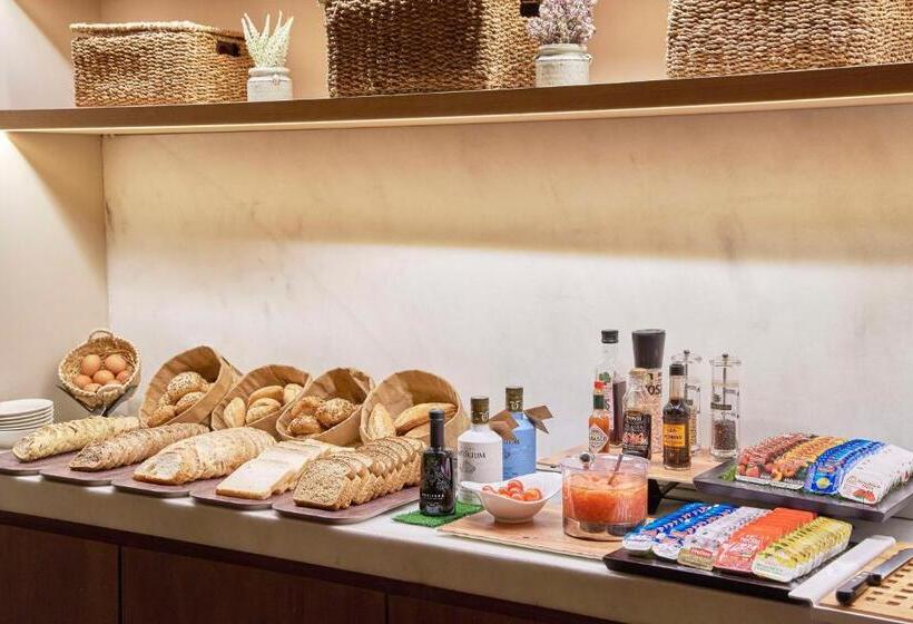 هتل NH Madrid Balboa