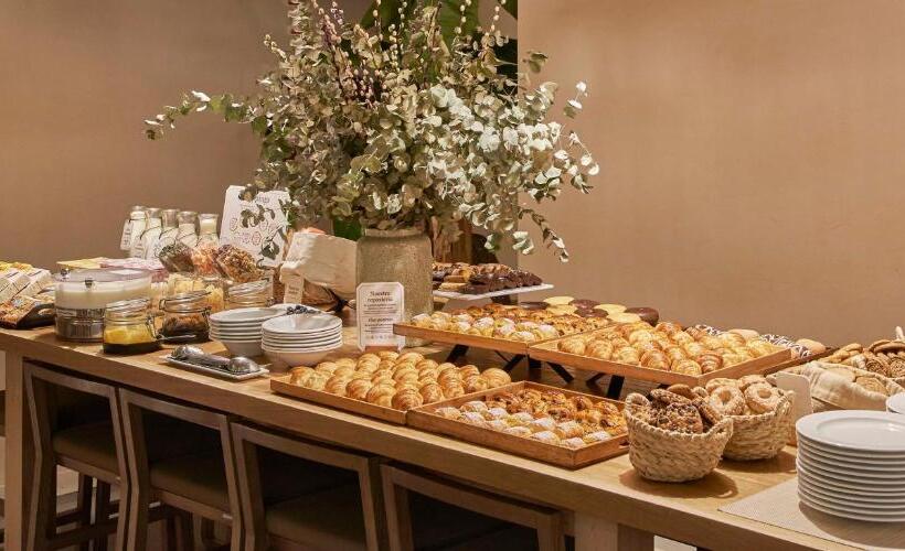 هتل NH Madrid Balboa