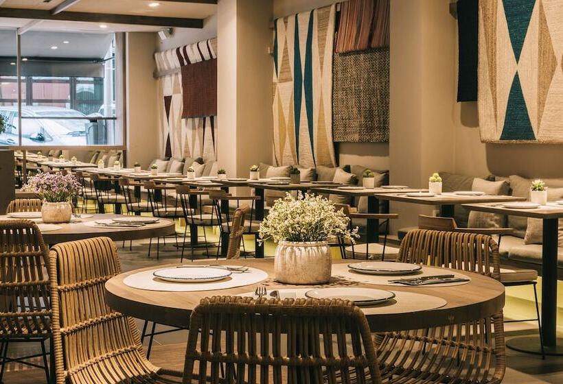 هتل NH Madrid Balboa