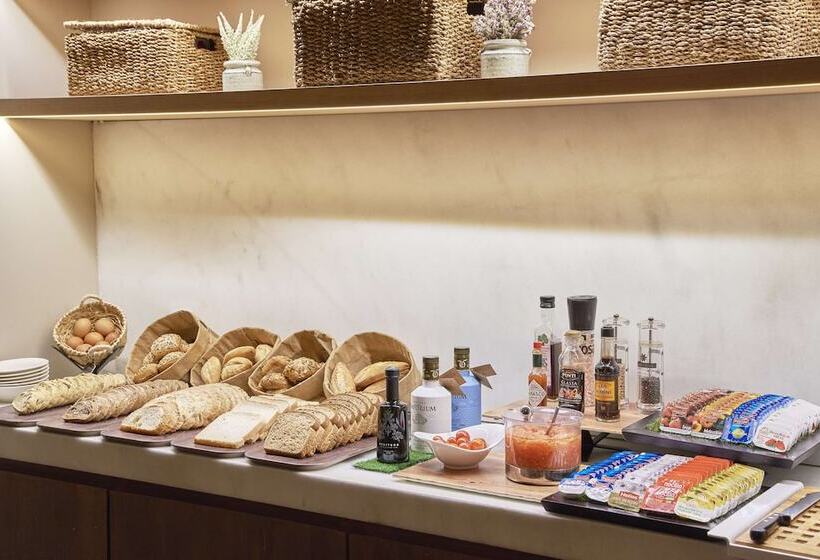 هتل NH Madrid Balboa