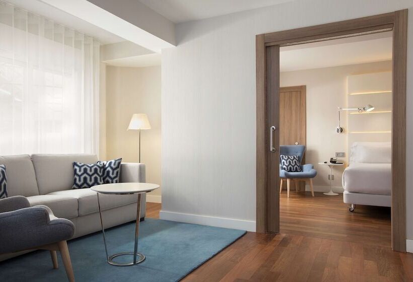 هتل NH Madrid Balboa