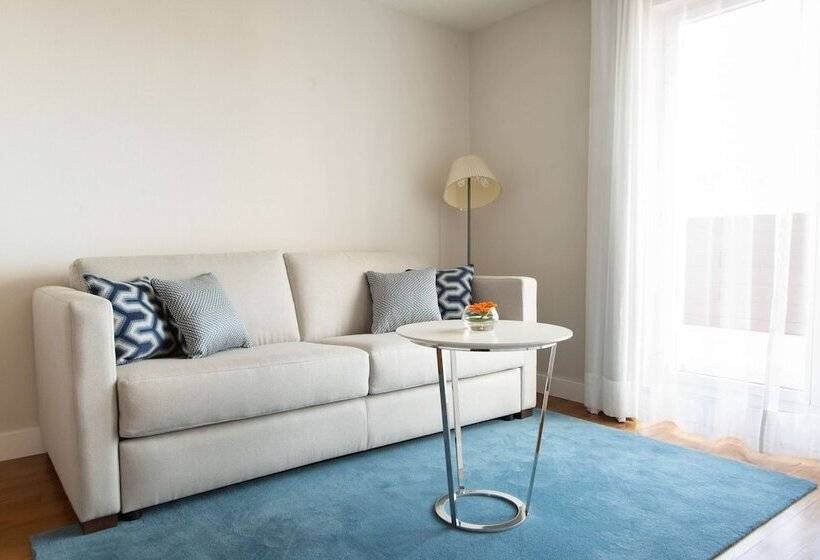 هتل NH Madrid Balboa