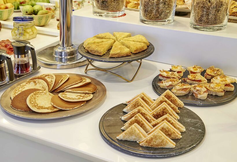 هتل NH Collection Madrid Colón