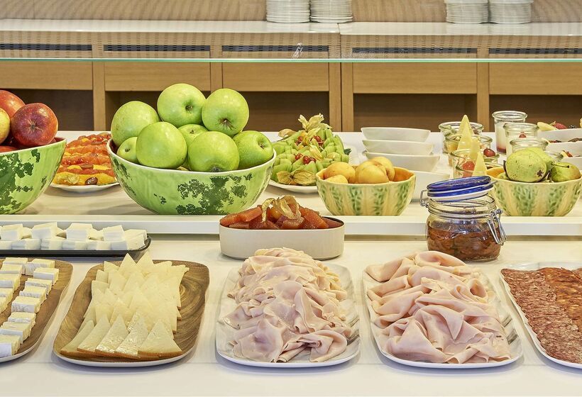 هتل NH Collection Madrid Colón