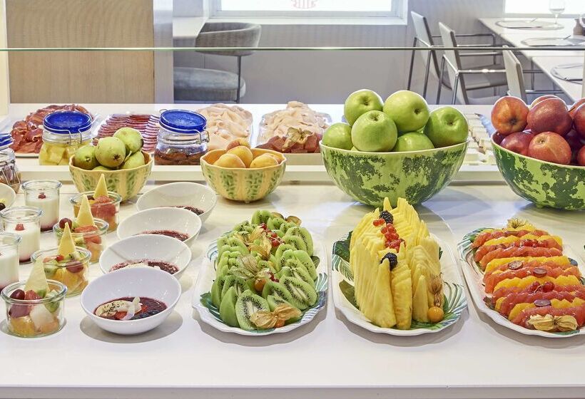 هتل NH Collection Madrid Colón