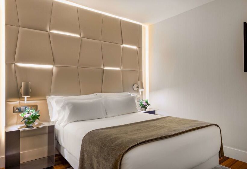 هتل NH Collection Madrid Colón