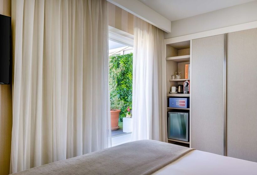 هتل NH Collection Madrid Colón