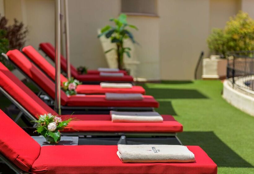 هتل NH Collection Madrid Colón