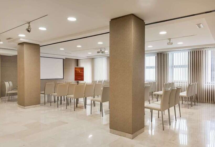 هتل NH Collection Madrid Colón