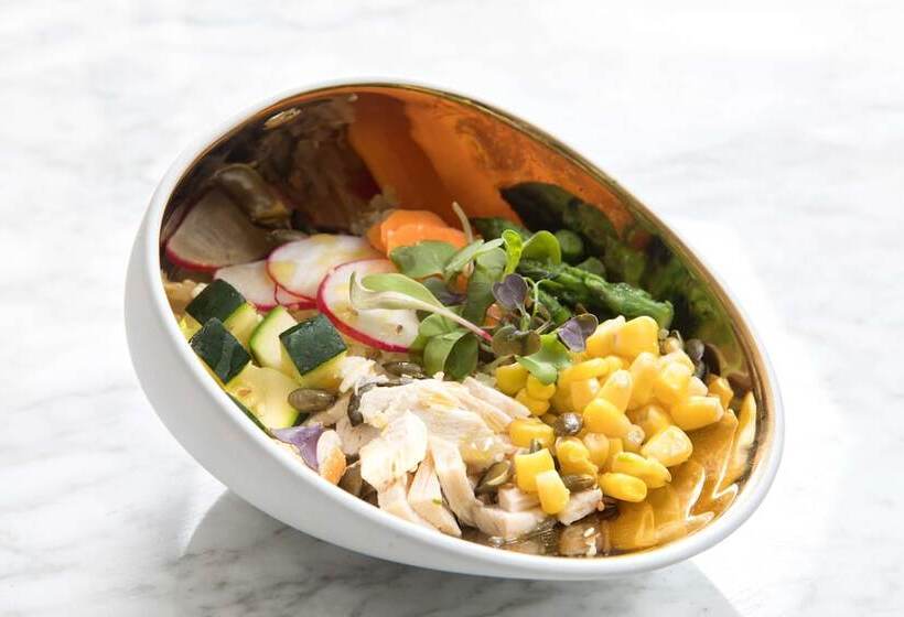 هتل NH Collection Madrid Colón