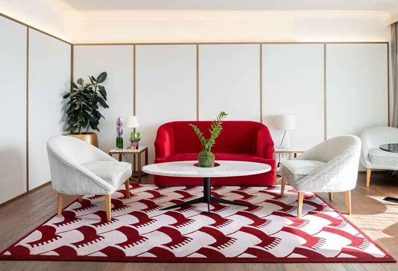 هتل NH Collection Madrid Eurobuilding